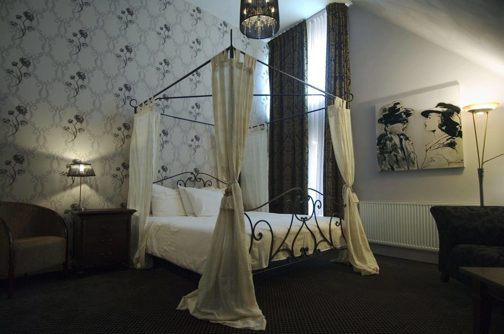 Herberg De Gouden Leeuw Bronkhorst Extérieur photo