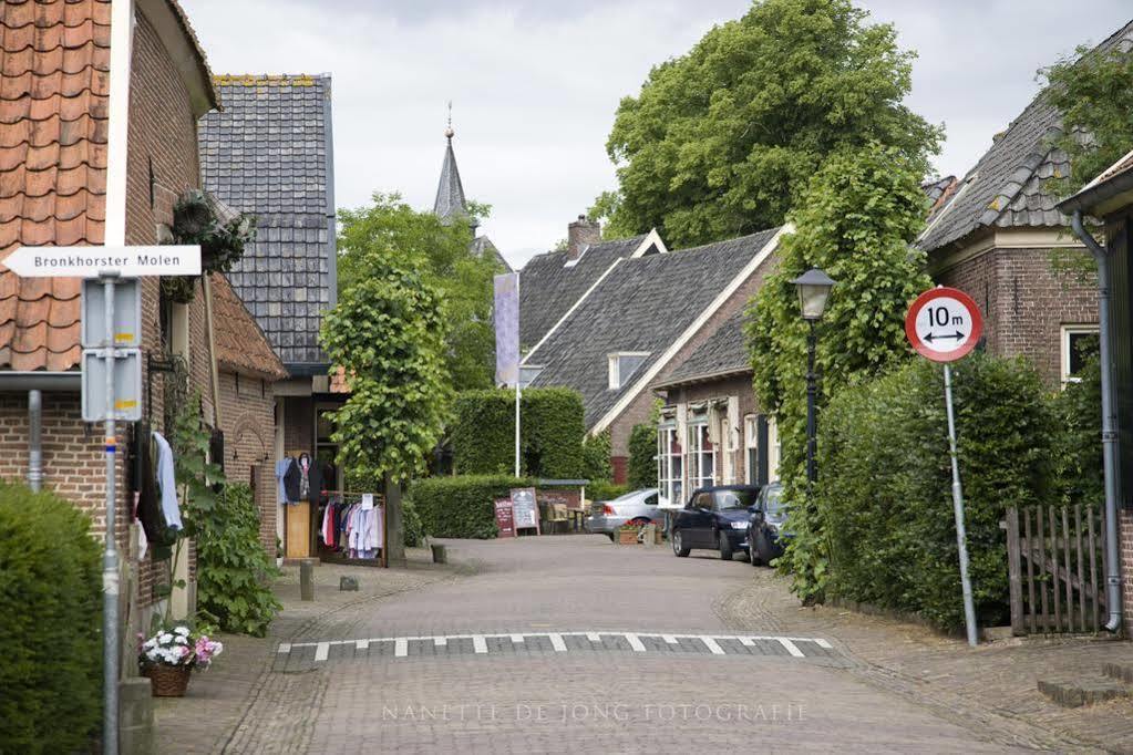 Herberg De Gouden Leeuw Bronkhorst Extérieur photo
